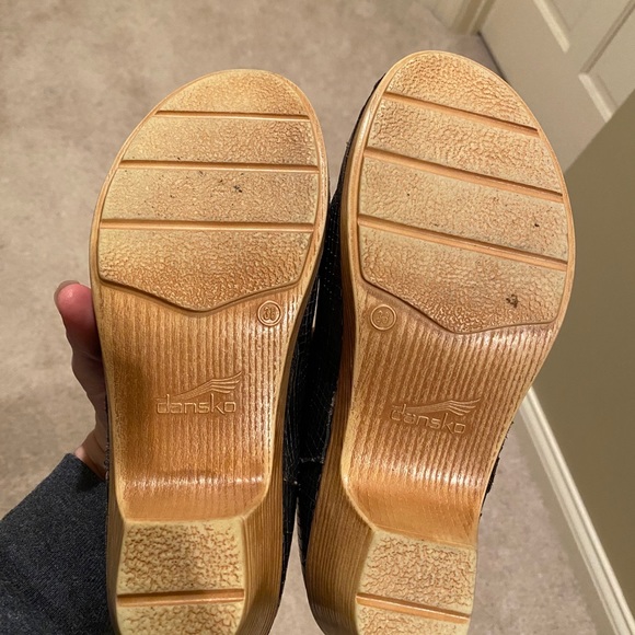 Dansko Marisol Clog - Pewter Metallic (Size 38) - Picture 4 of 5